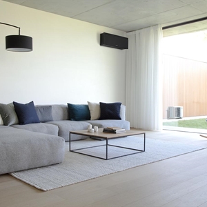 Daikin Emura černá